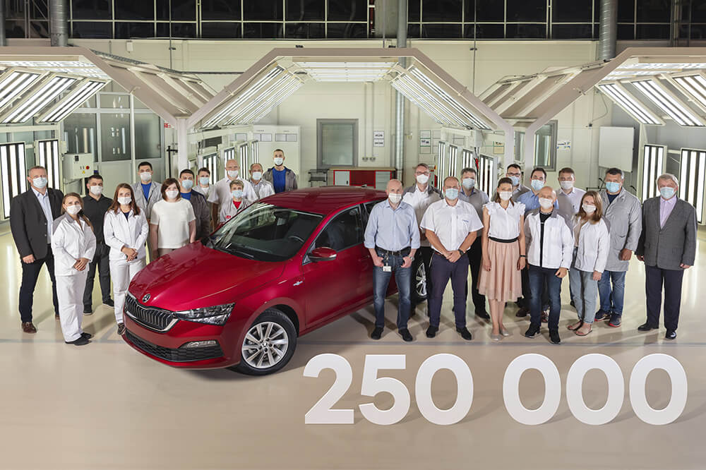 Юбилейный ŠKODA RAPID: 250-тысячный экземпляр модели сошел с конвейера завода в Калуге Юбилейный ŠKODA RAPID: 250-тысячный экземпляр модели сошел с конвейера завода в Калуге